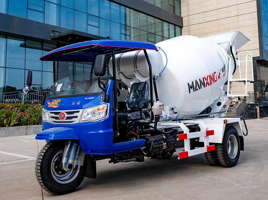 2.5m³ small concrete mixer trucks