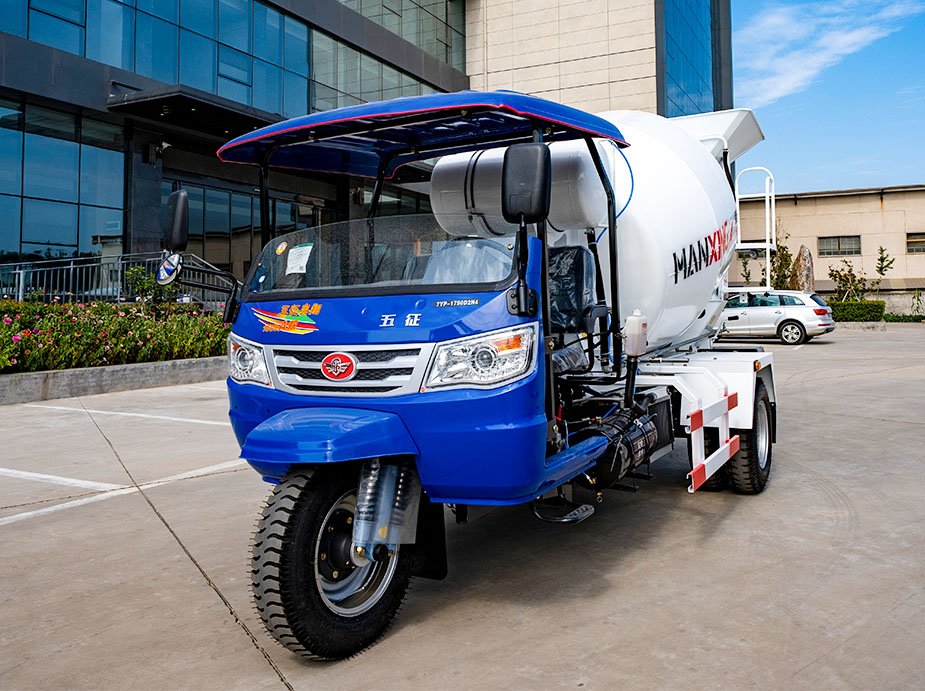 2.5m³ small concrete mixer trucks