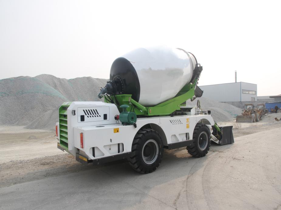 4m³ Self-loading concrete mixer truck